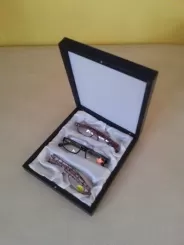 Brillenbox aus Holz für drei Brillen